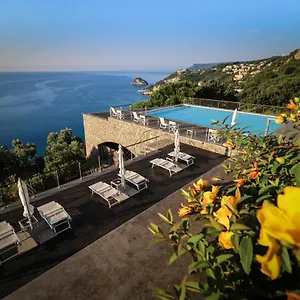 Dominio Mare & Resort
